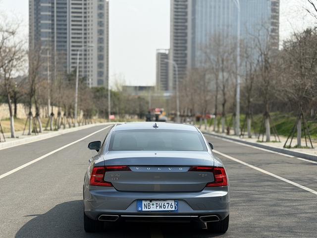 Volvo S90 2020 thumb 2