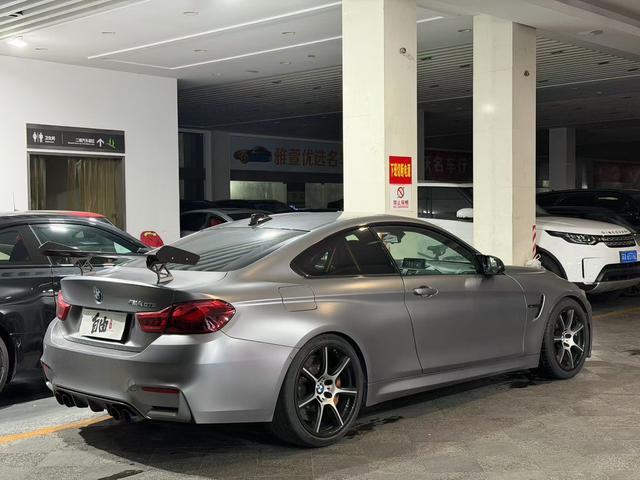 BMW M4 2016 thumb 3
