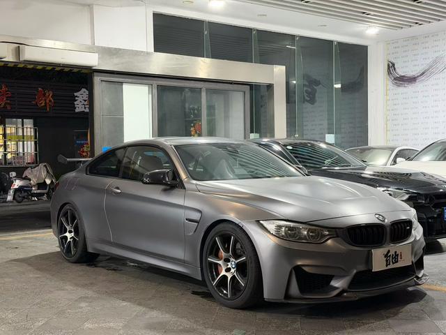 BMW M4 2016 thumb 11