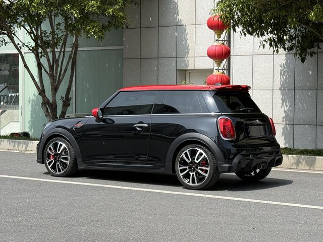 Mini Hatch 2023 thumb 2