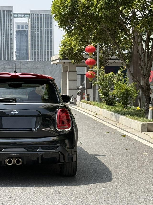 Mini Hatch 2023 thumb 6