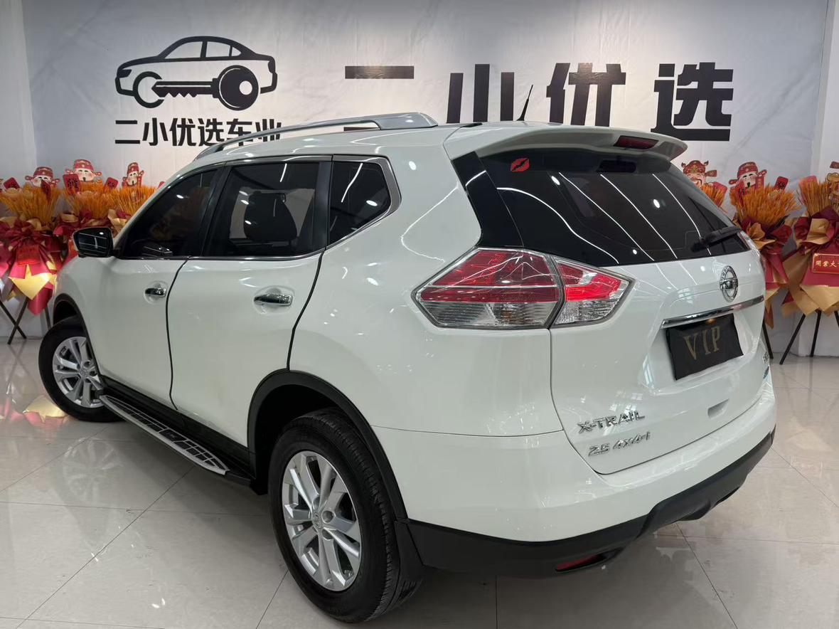 Nissan X-Trail 2015 thumb 2