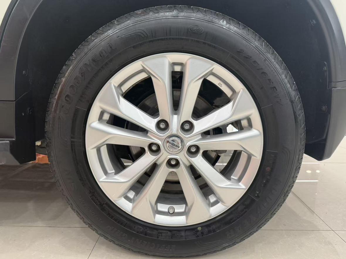 Nissan X-Trail 2015 thumb 5