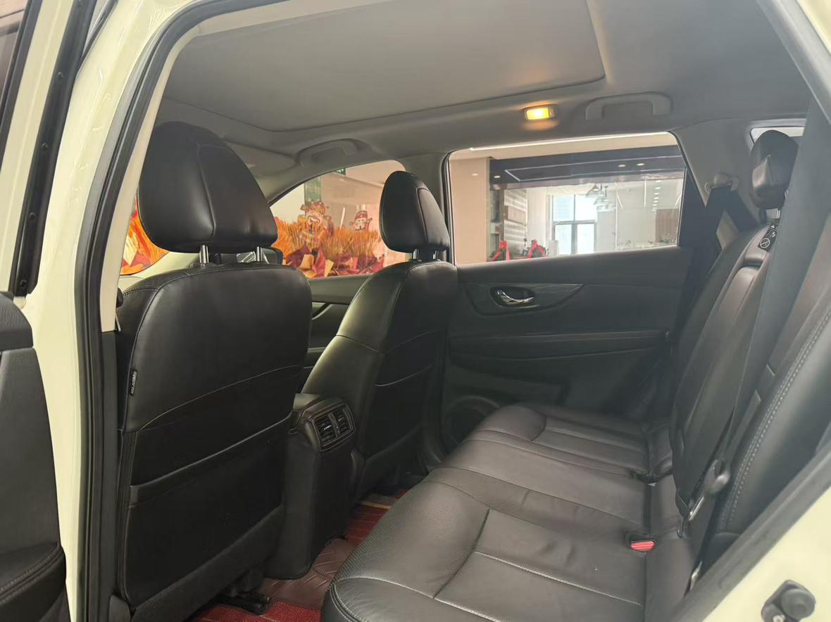 Nissan X-Trail 2015 thumb 12