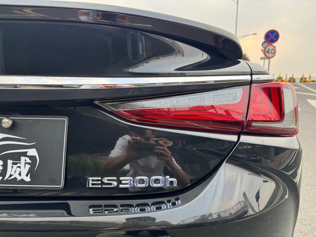 Lexus ES 2020 thumb 8