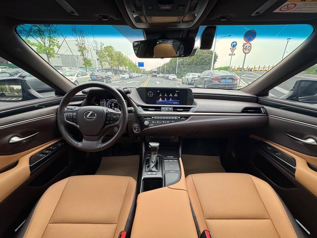 Lexus ES 2020 thumb 11