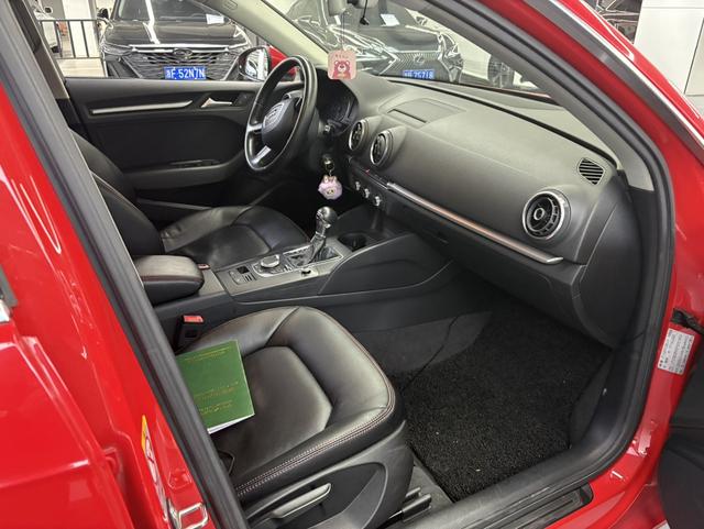 Audi A3 2016 thumb 5