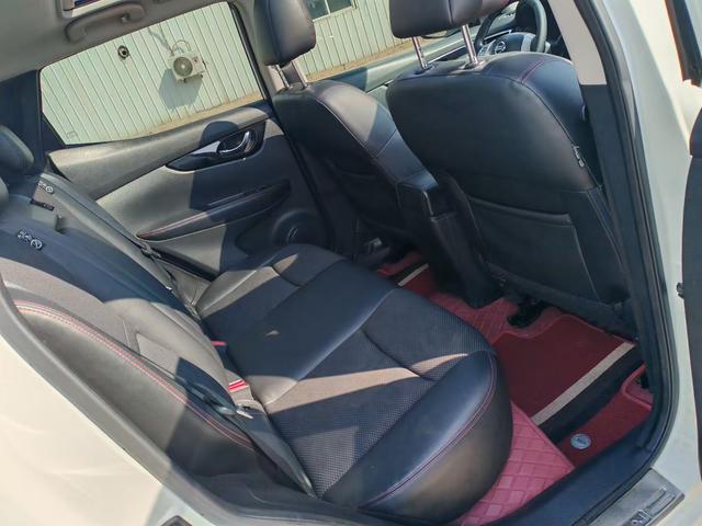 Nissan Qashqai+2 2016 thumb 3