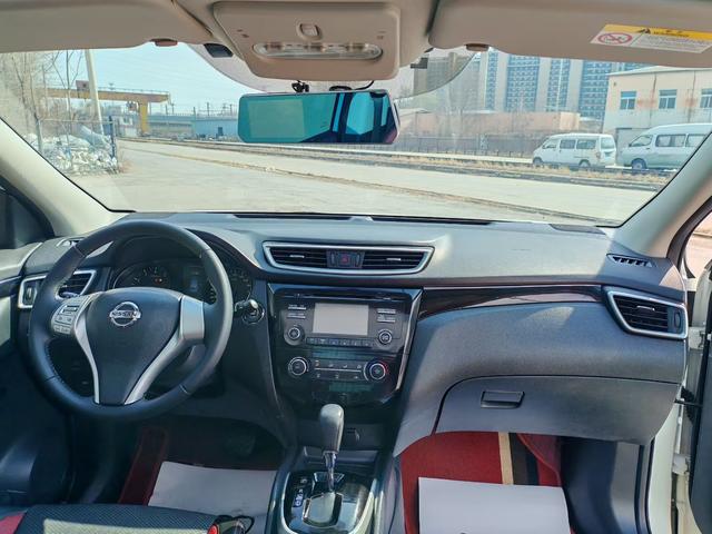 Nissan Qashqai+2 2016 thumb 4