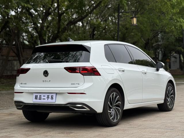 Volkswagen Golf 2024 thumb 5