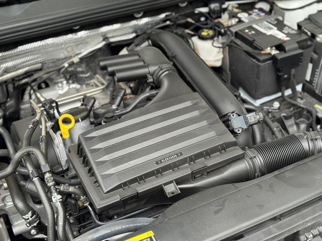 Volkswagen Golf 2024 thumb 6