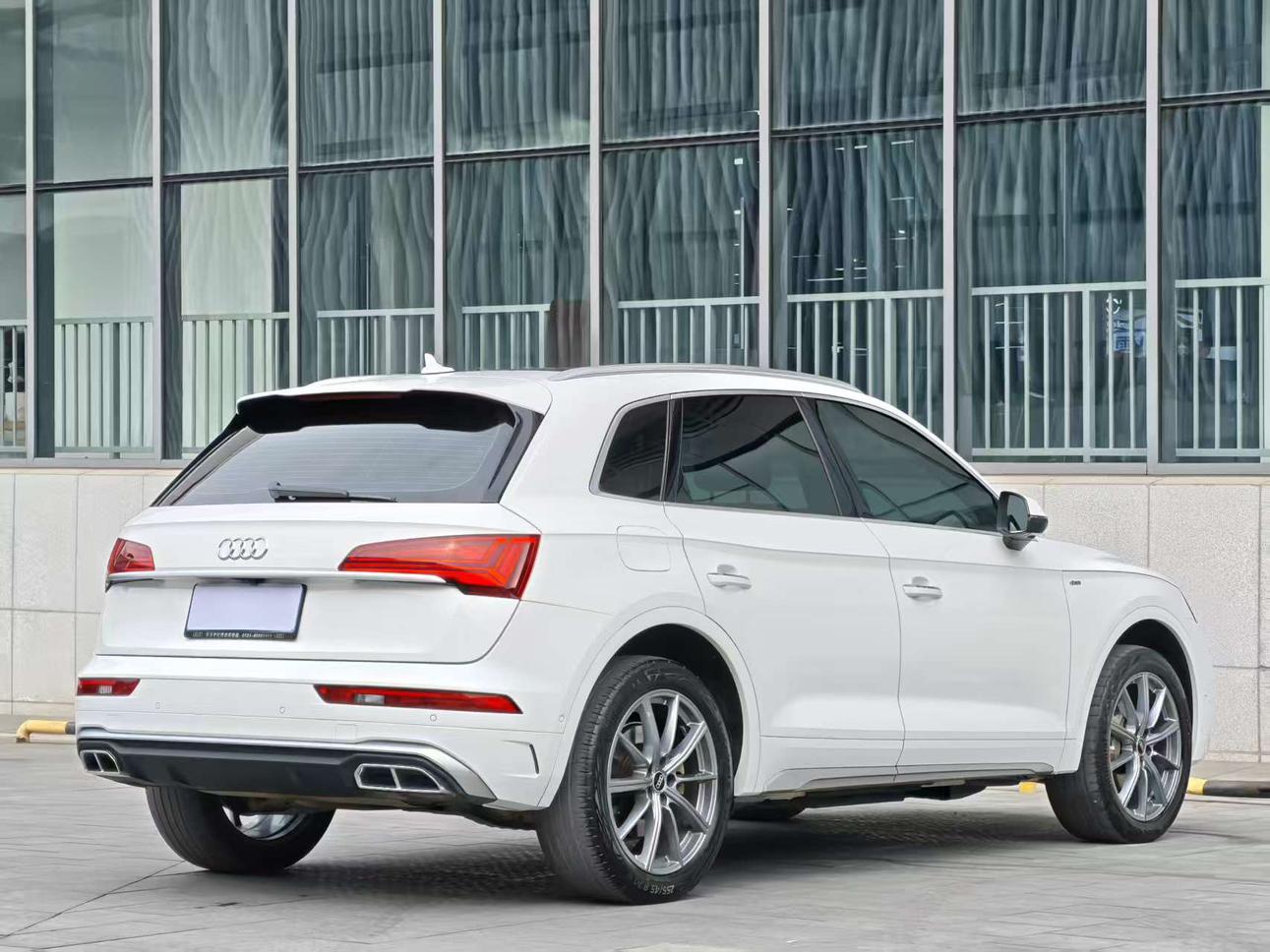 Audi Q5 2022 thumb 4