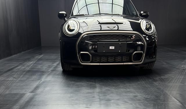 Mini Hatch 2023 thumb 5