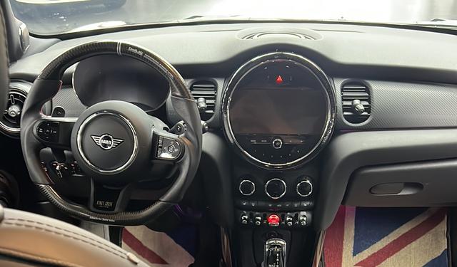 Mini Hatch 2023 thumb 9