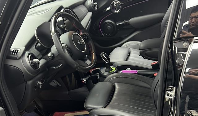 Mini Hatch 2023 thumb 11