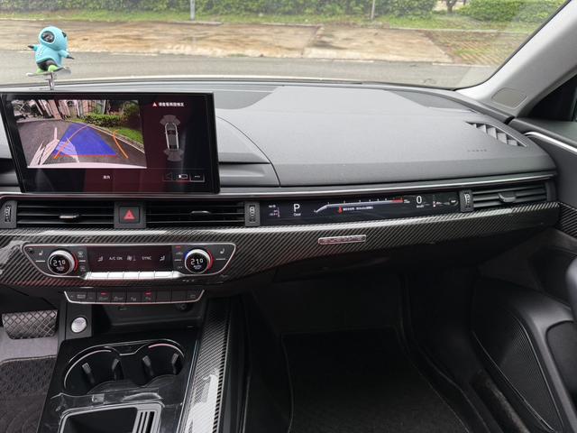Audi A4 2020 thumb 7