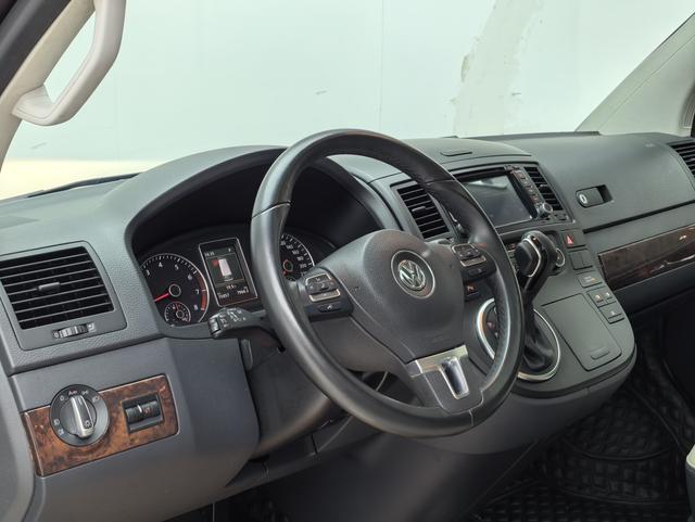 Volkswagen Magotan 2012 thumb 6