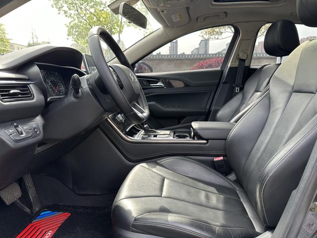 Hongqi H5 2019 thumb 12