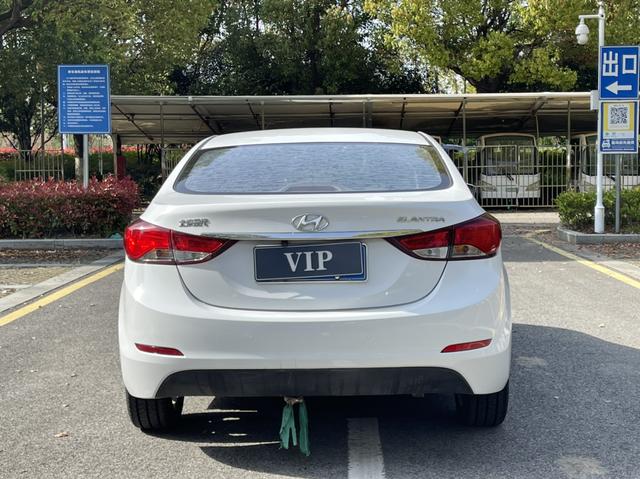 Hyundai Elantra 2016 thumb 4