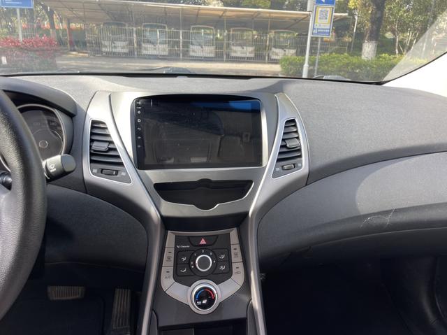 Hyundai Elantra 2016 thumb 8