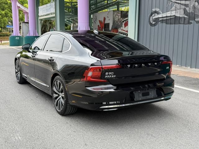 Volvo S90 2024 thumb 2