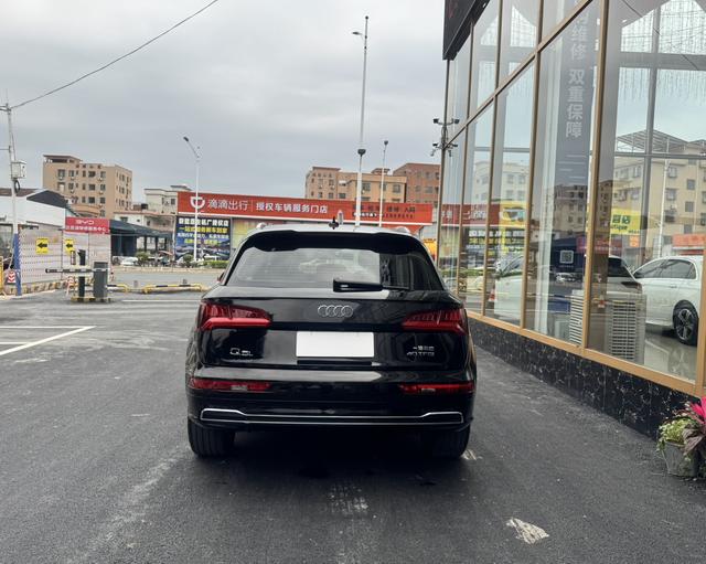 Audi Q5 2018 thumb 4