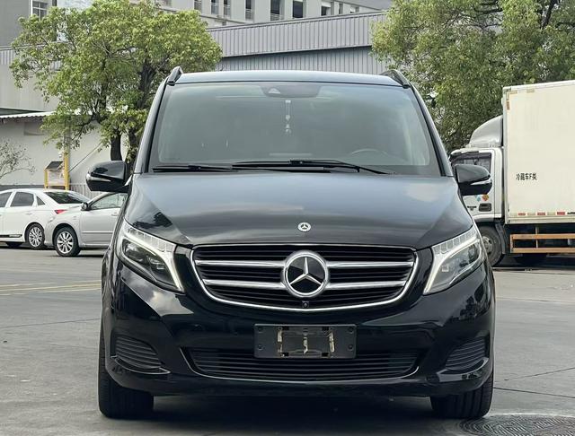 Mercedes-Benz V-Класс 2017 thumb 9