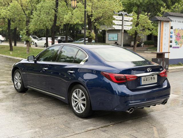 Infiniti Q50 2018 thumb 3