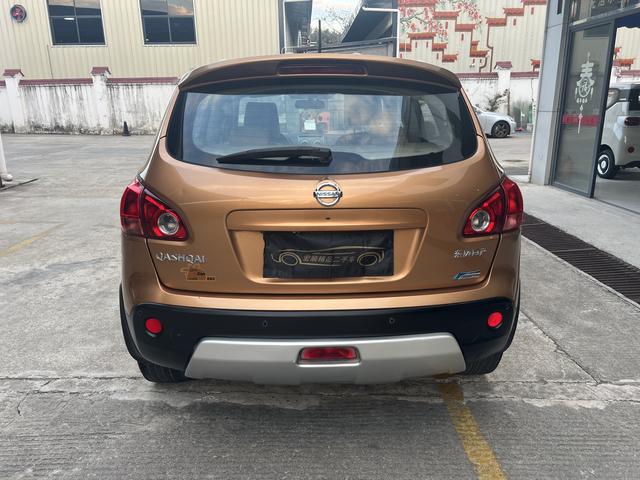 Nissan Qashqai+2 2013 thumb 3