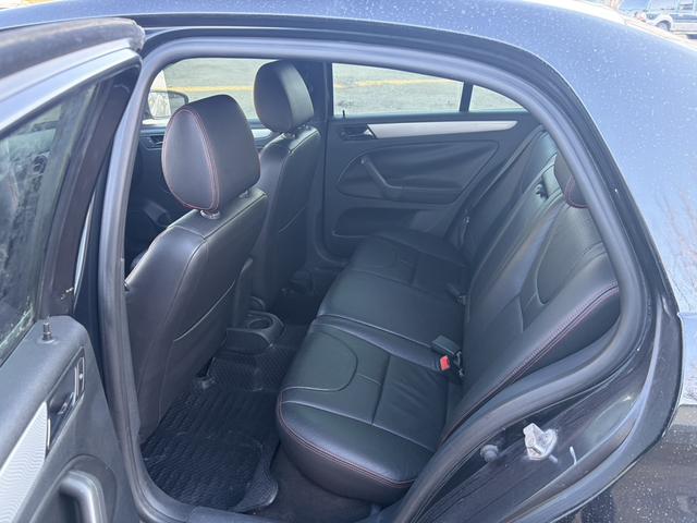 Volkswagen Bora 2012 thumb 7