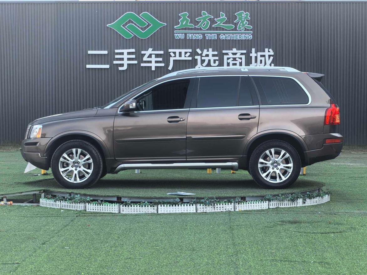 Volvo XC90 2013 thumb 2