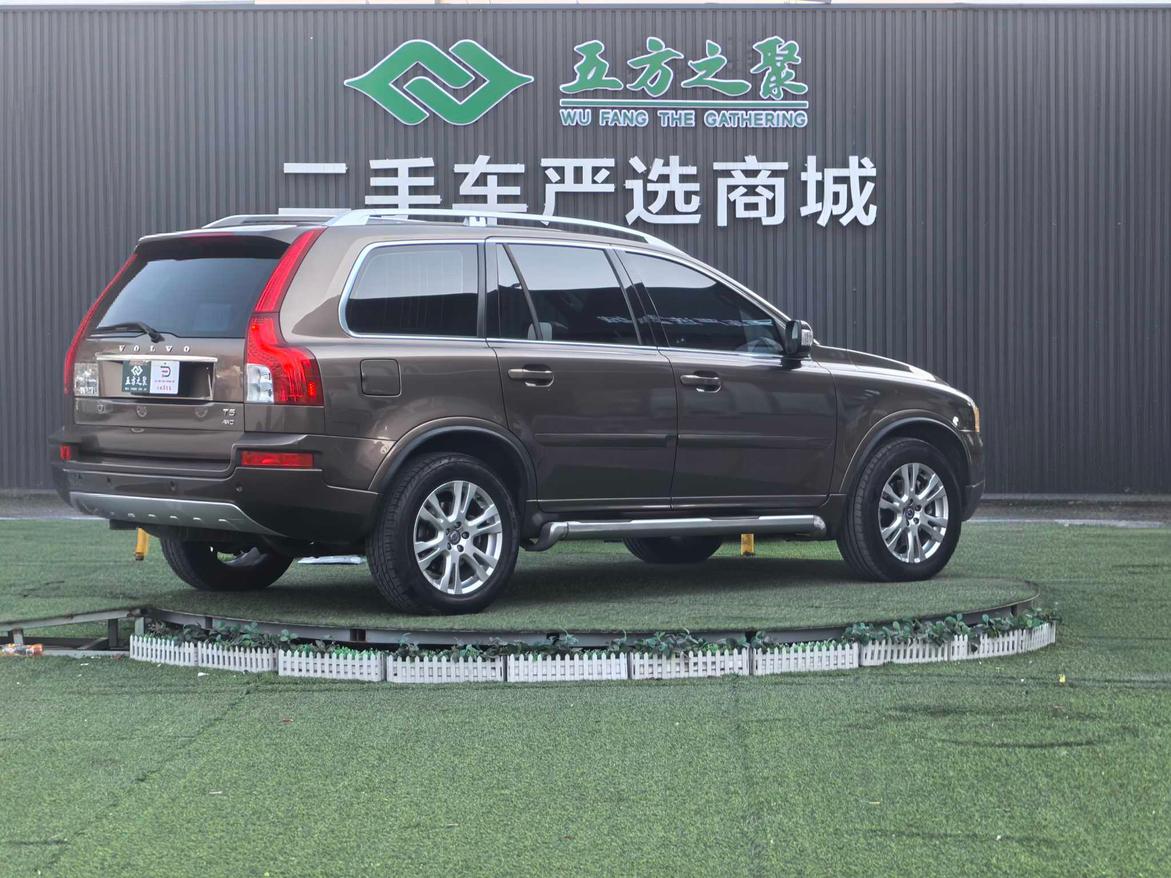 Volvo XC90 2013 thumb 5