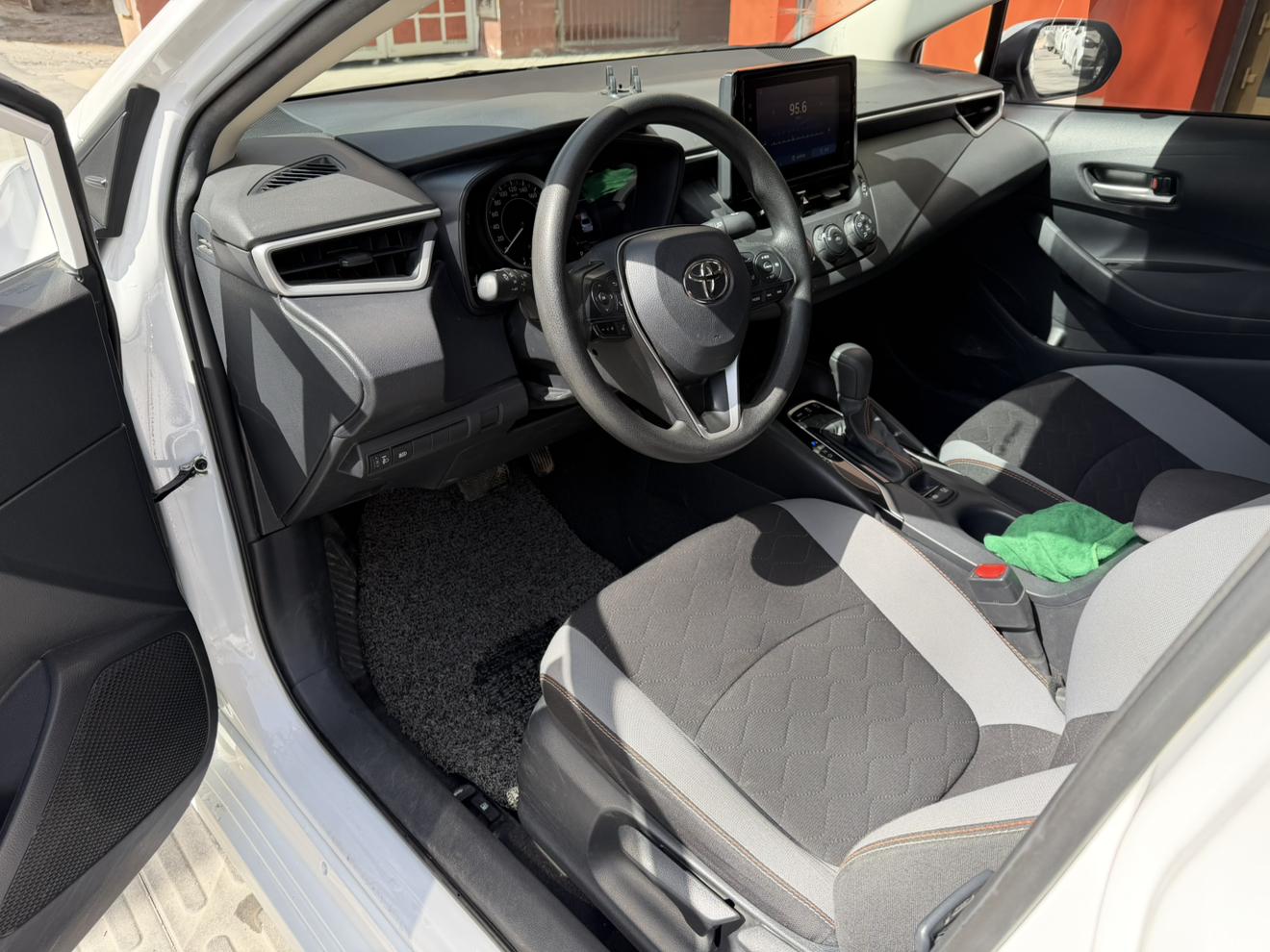 Toyota Corolla 2023 thumb 10