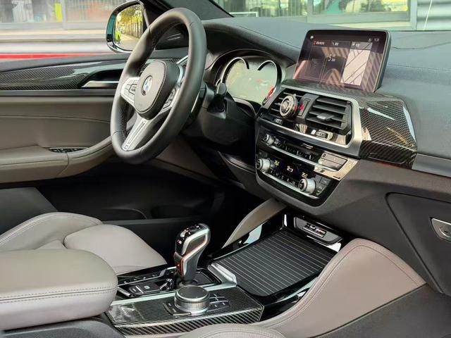 BMW X4 2019 thumb 6