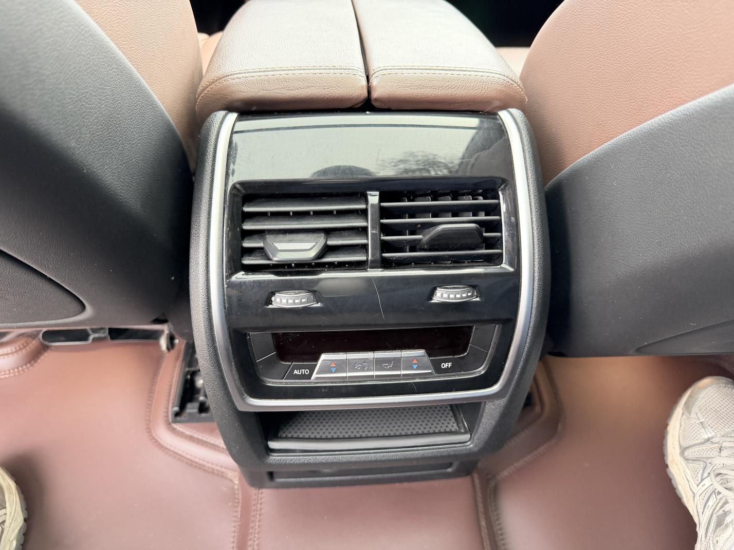 BMW X7 2021 thumb 5