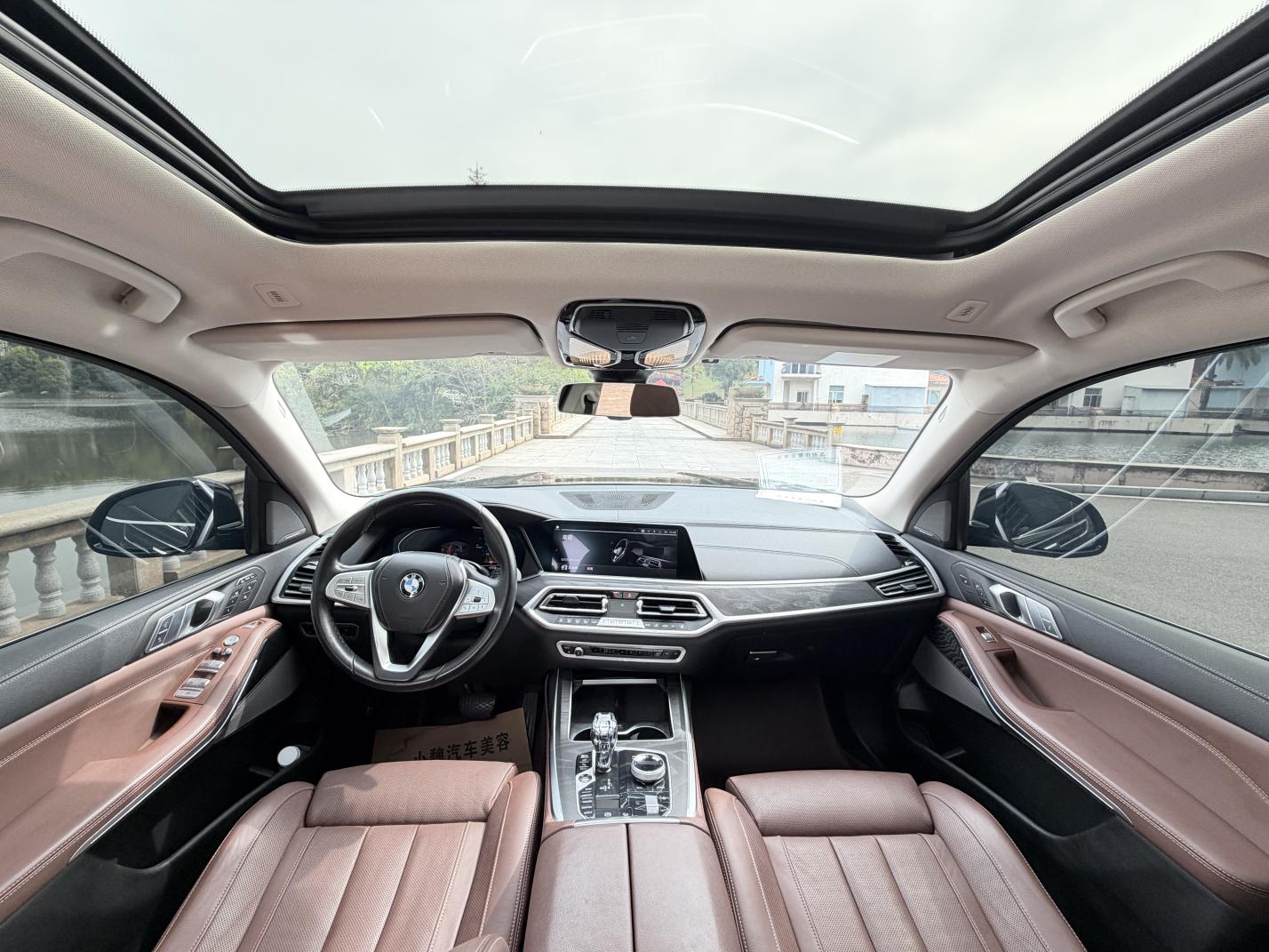 BMW X7 2021 thumb 8