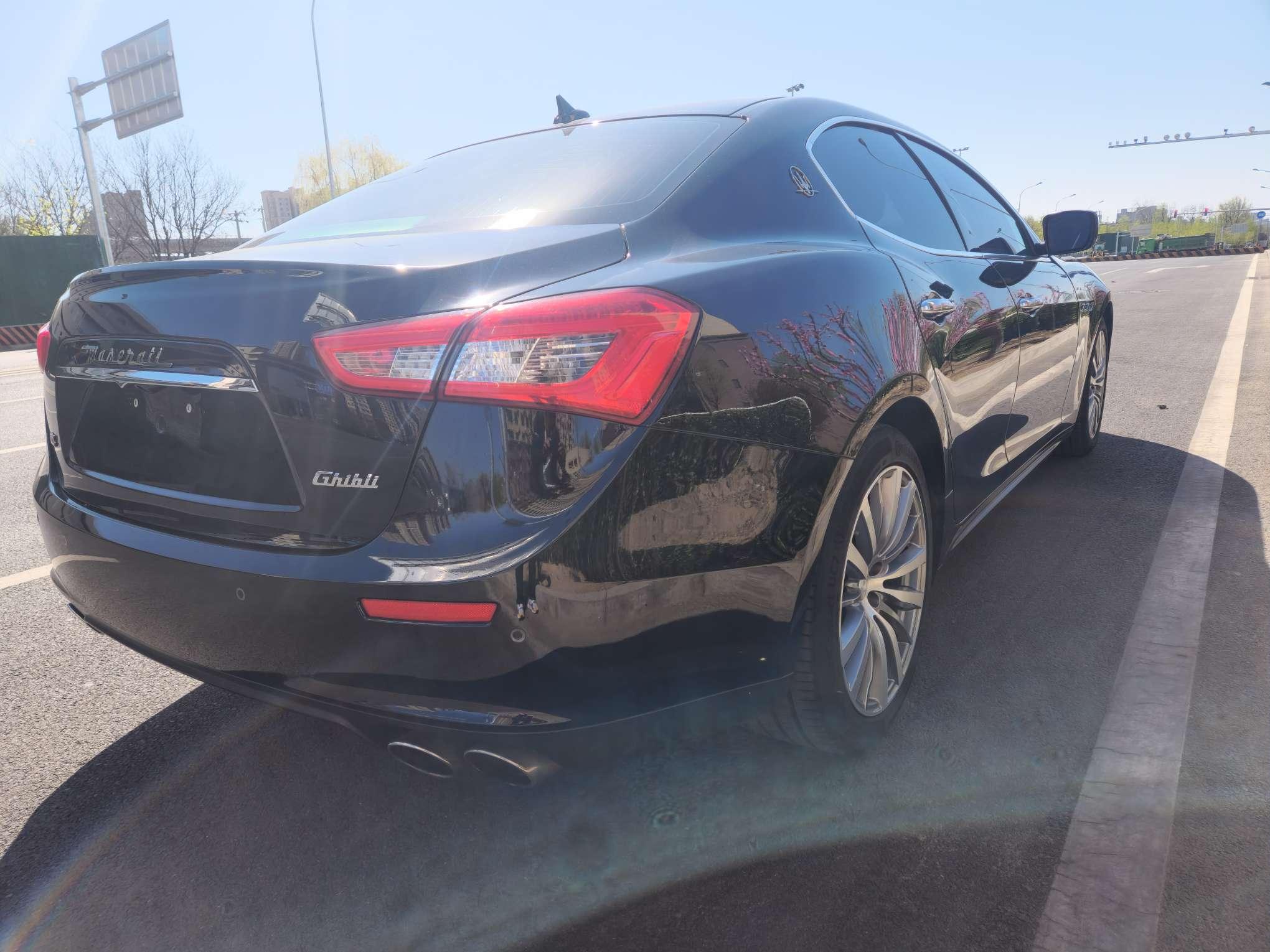 Maserati Ghibli 2014 thumb 5