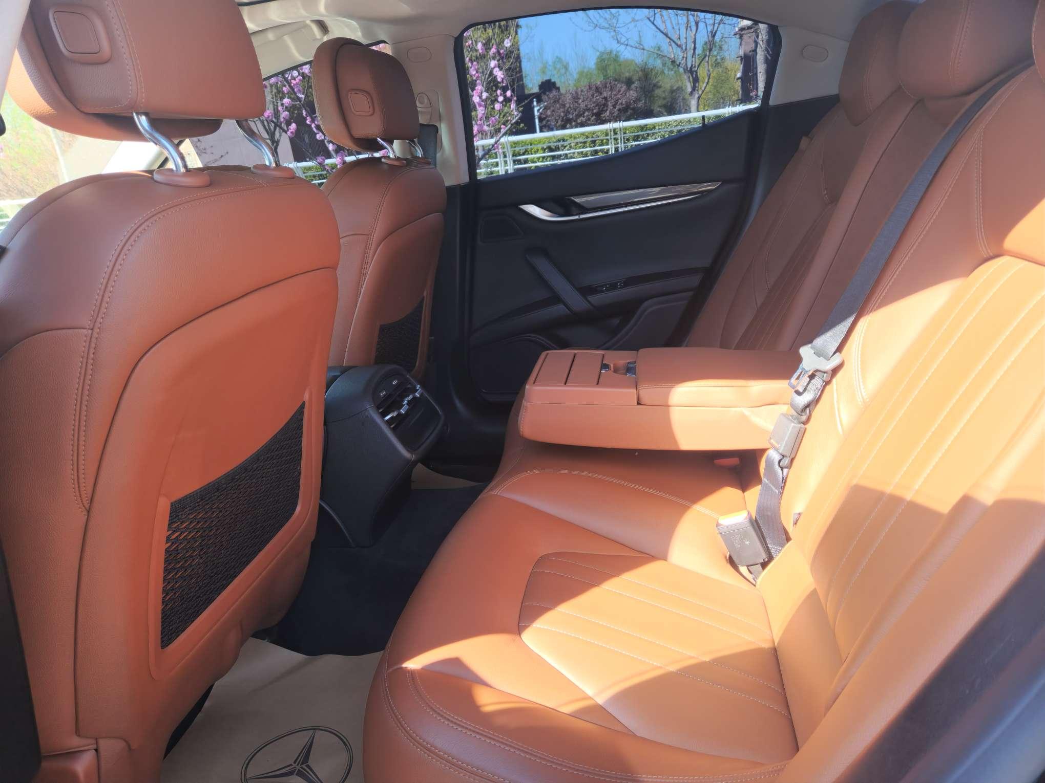 Maserati Ghibli 2014 thumb 12