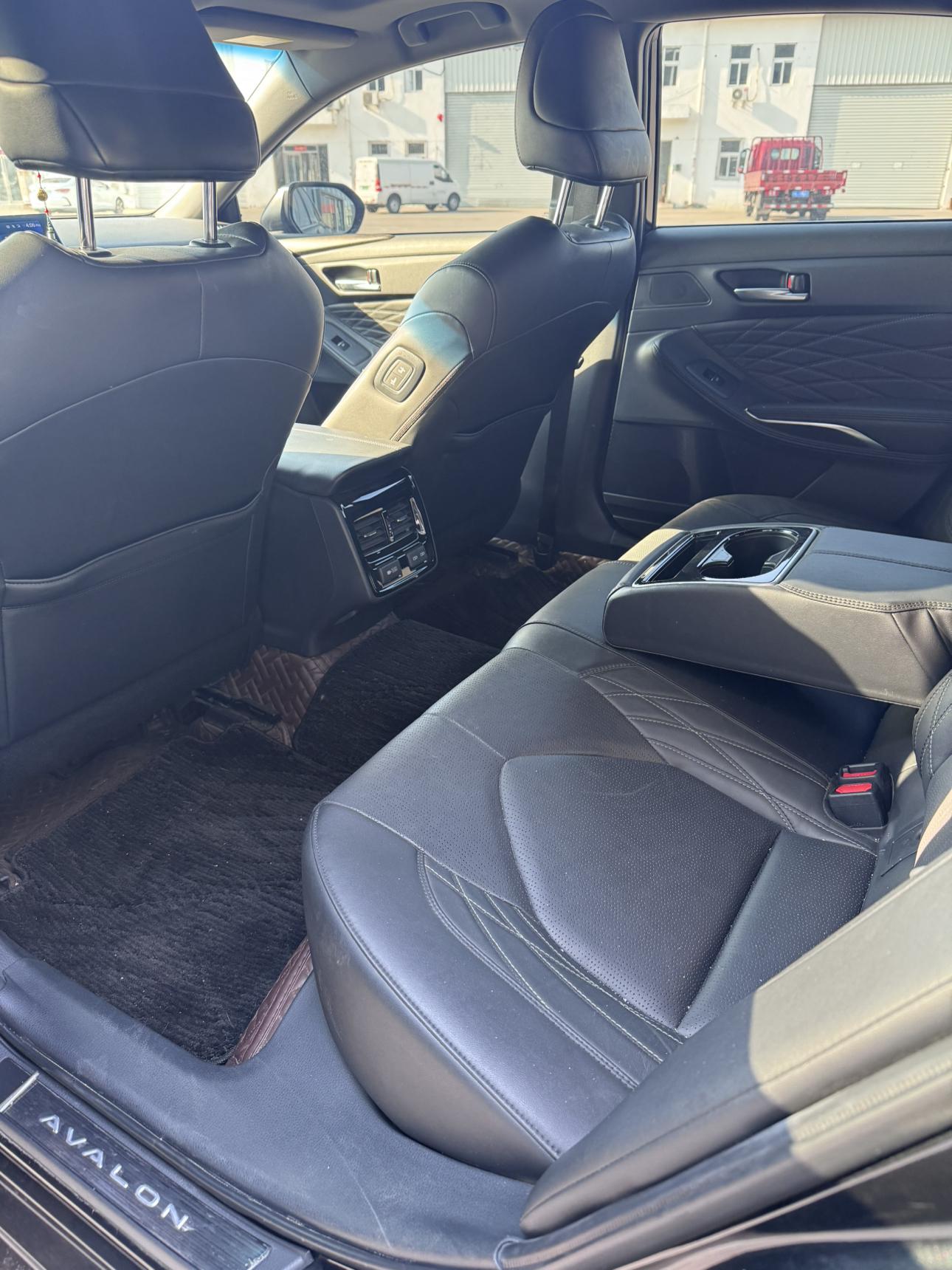 Toyota Avalon 2022 thumb 5