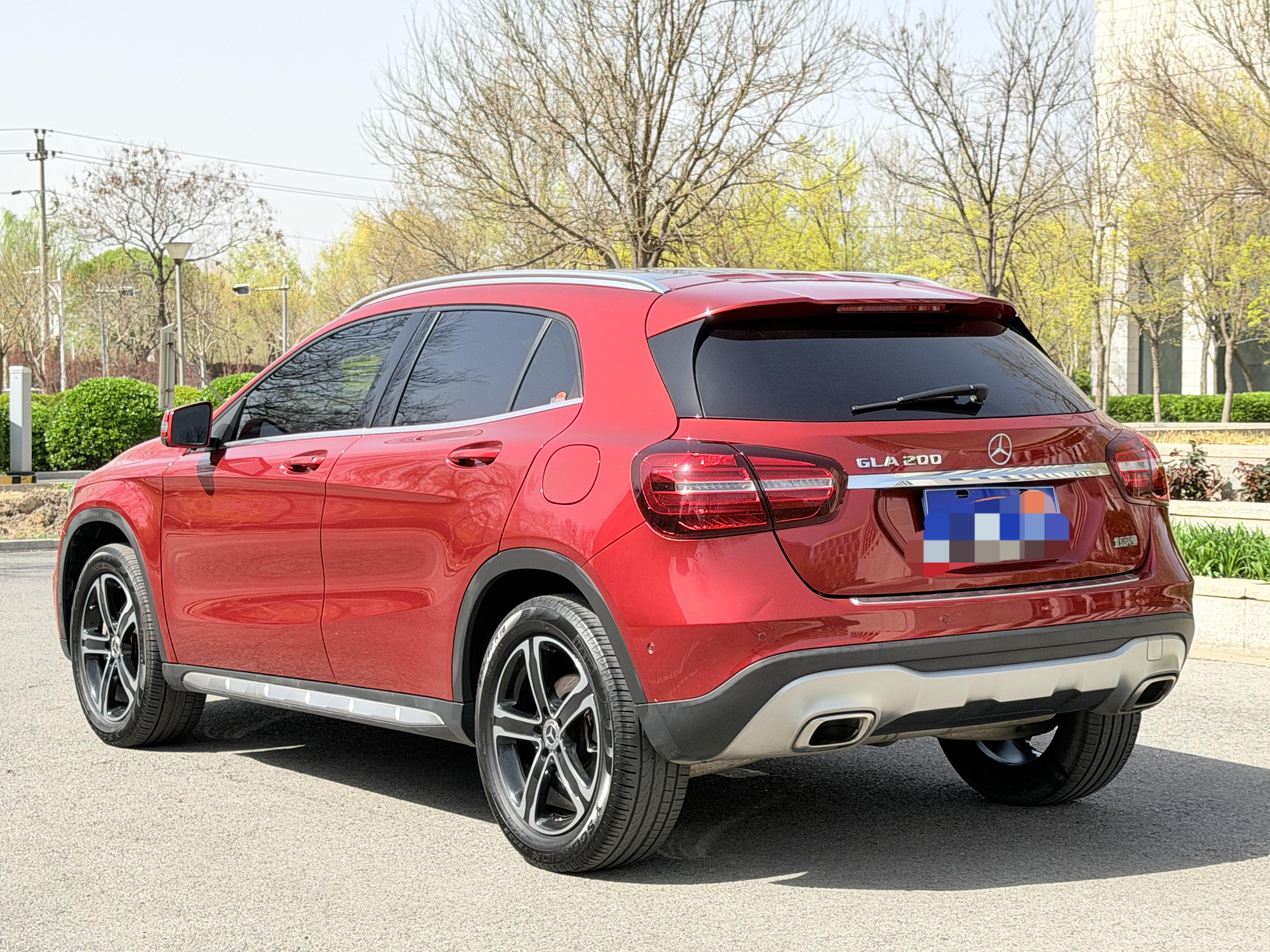 Mercedes-Benz GLA 2018 thumb 3