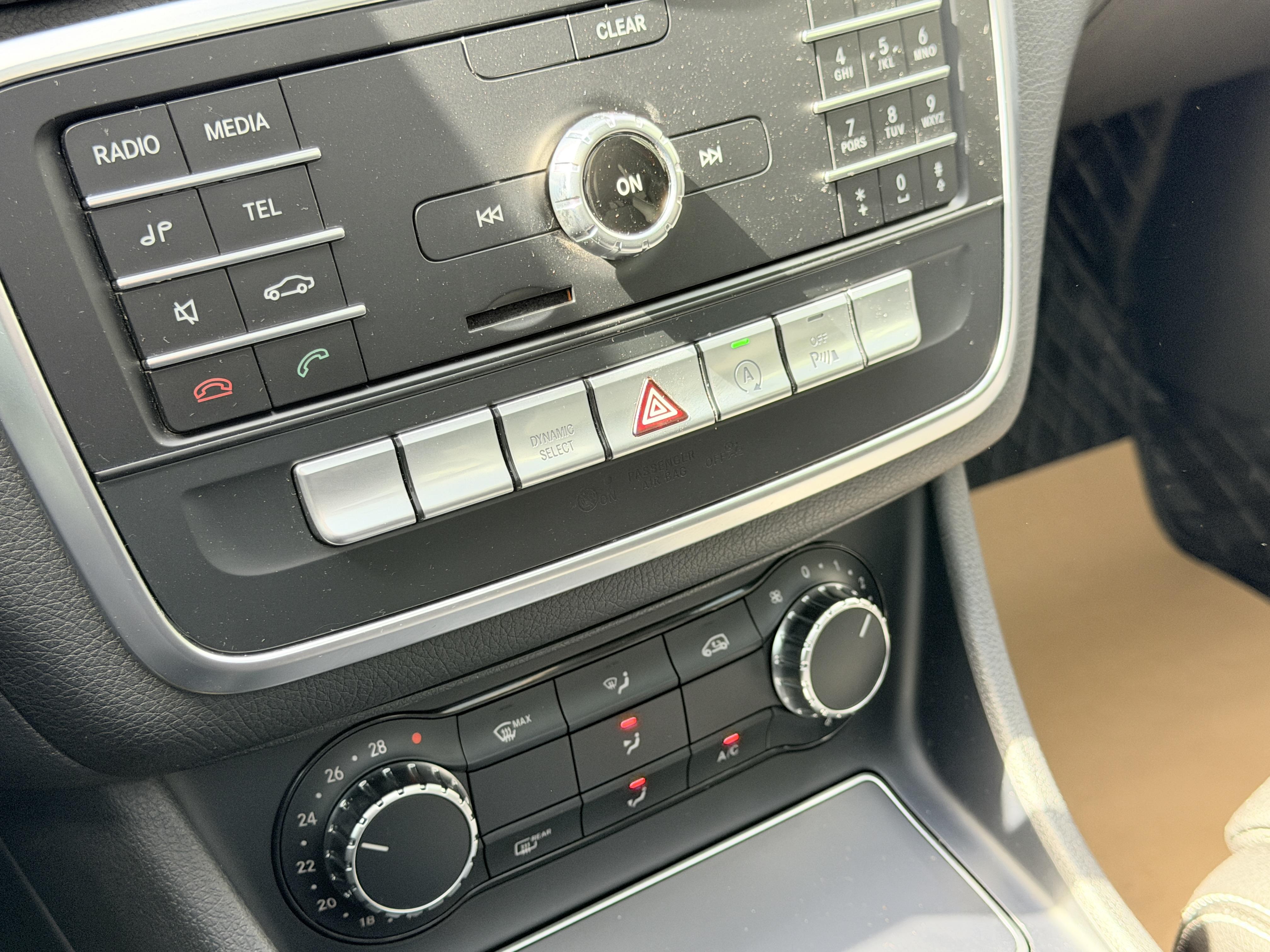 Mercedes-Benz GLA 2018 thumb 11