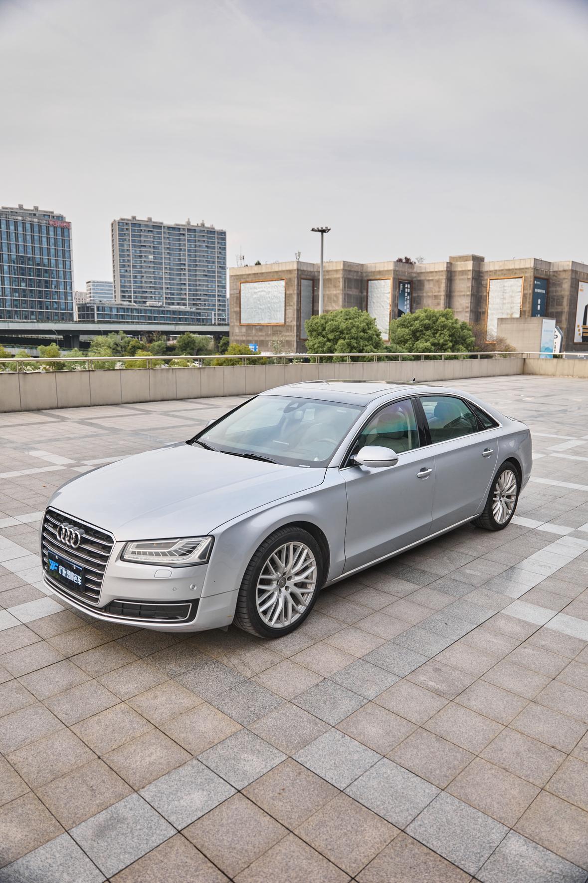 Audi A8 2014 thumb 7