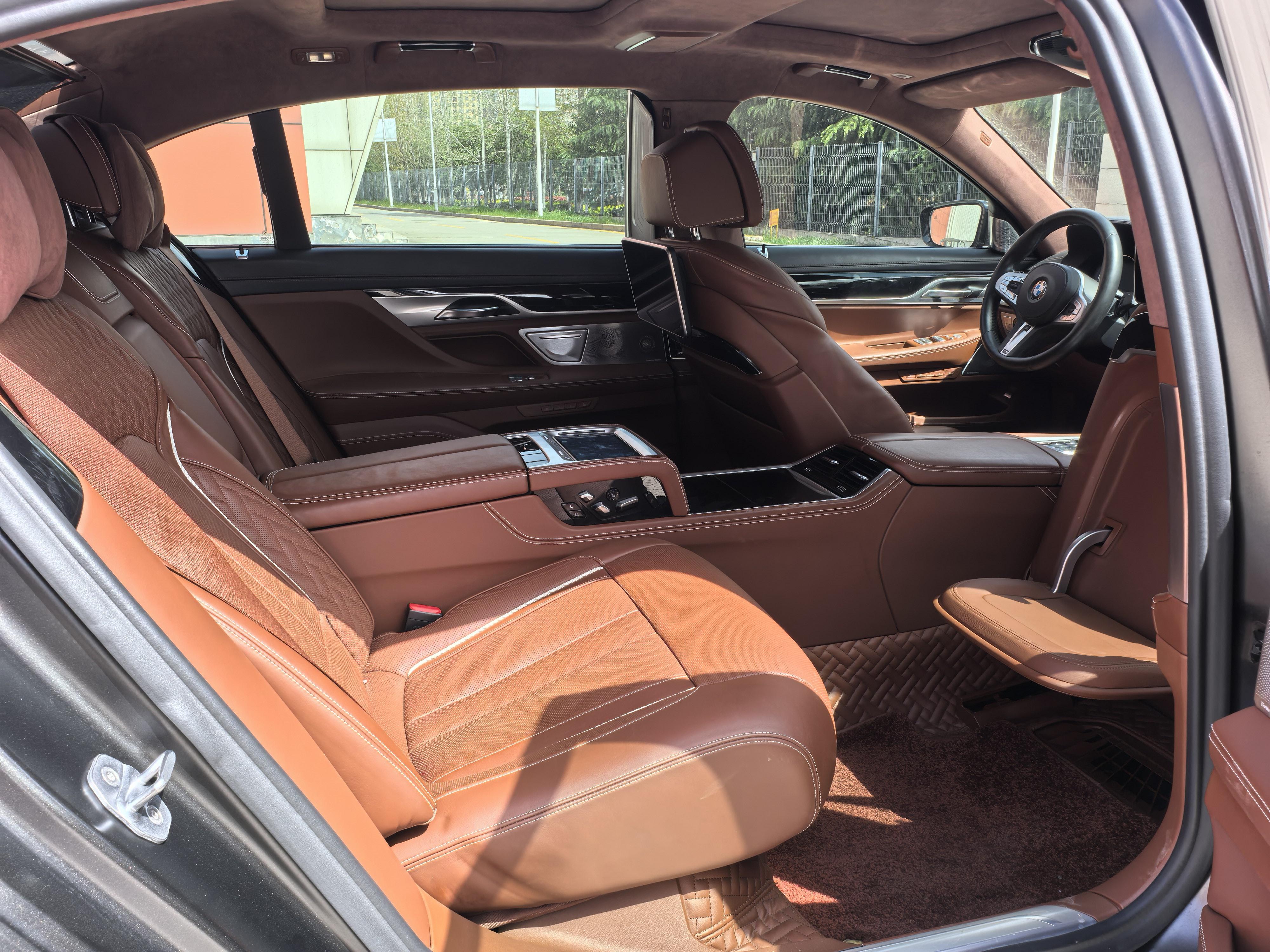BMW 7 серии 2018 thumb 5