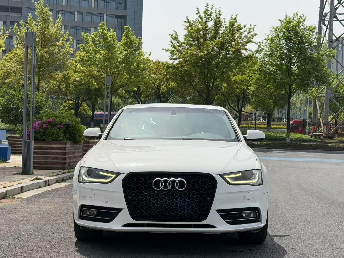 Audi A4 2015 thumb 9