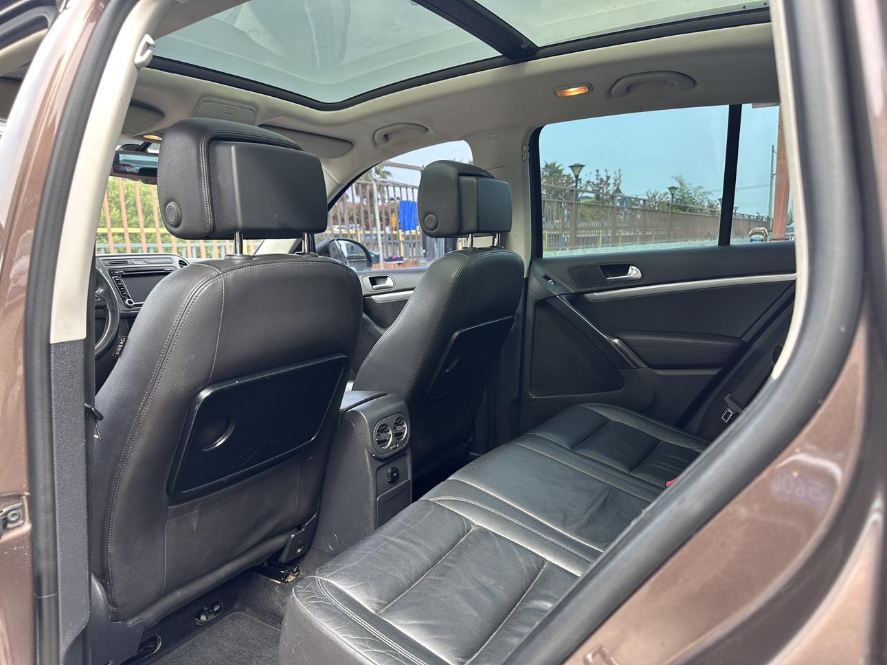 Volkswagen Tiguan 2012 thumb 12