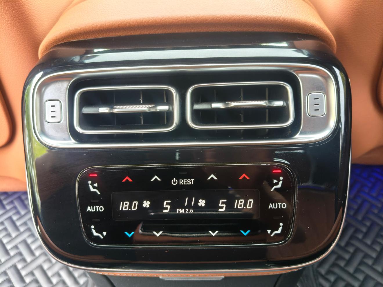 Mercedes-Benz S-Class 2023 thumb 5