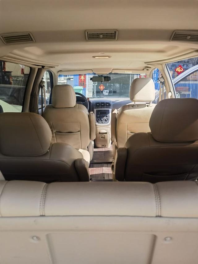 Buick GL8 2014 thumb 9
