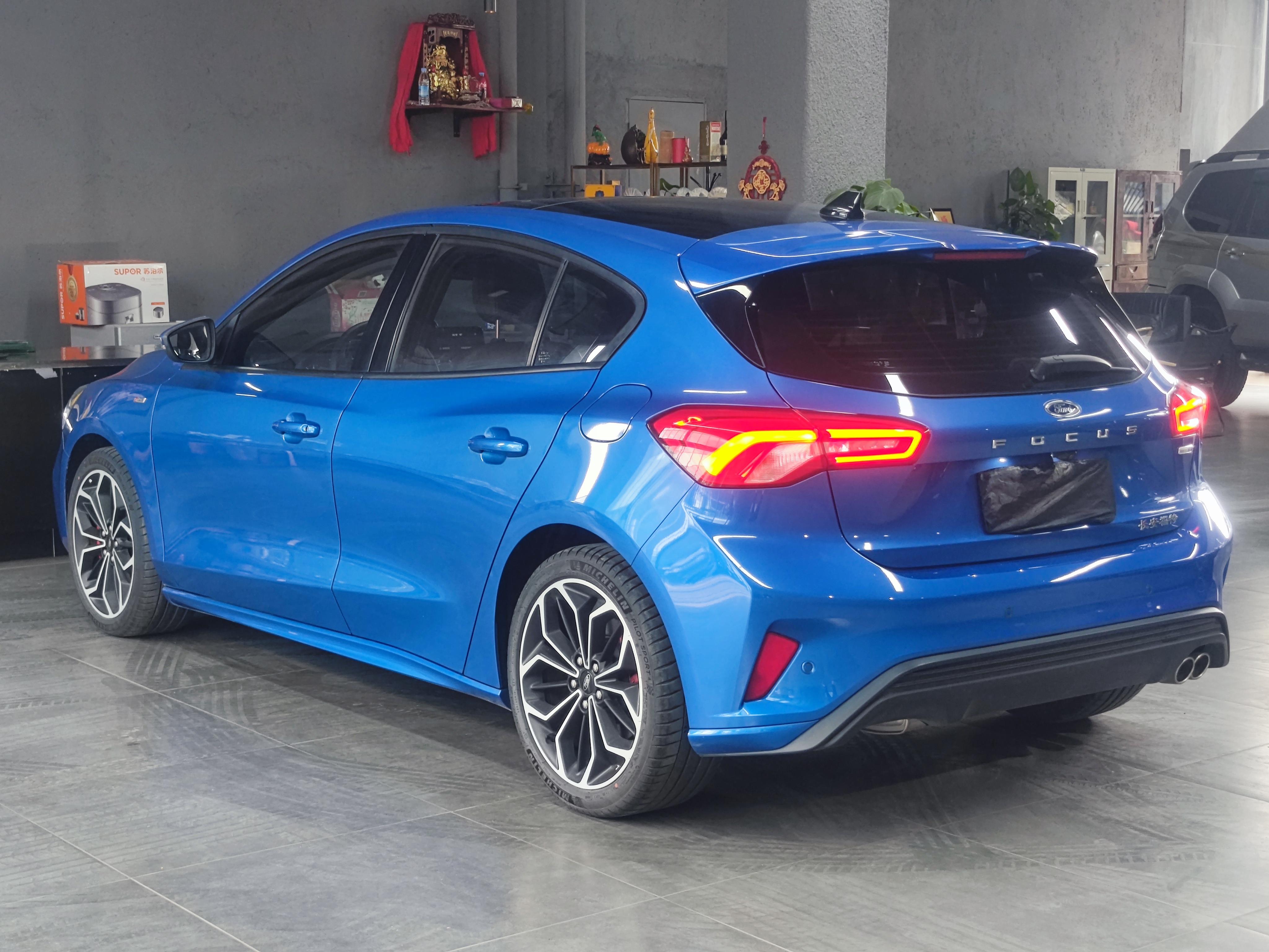 Ford Focus ST 2020 thumb 3