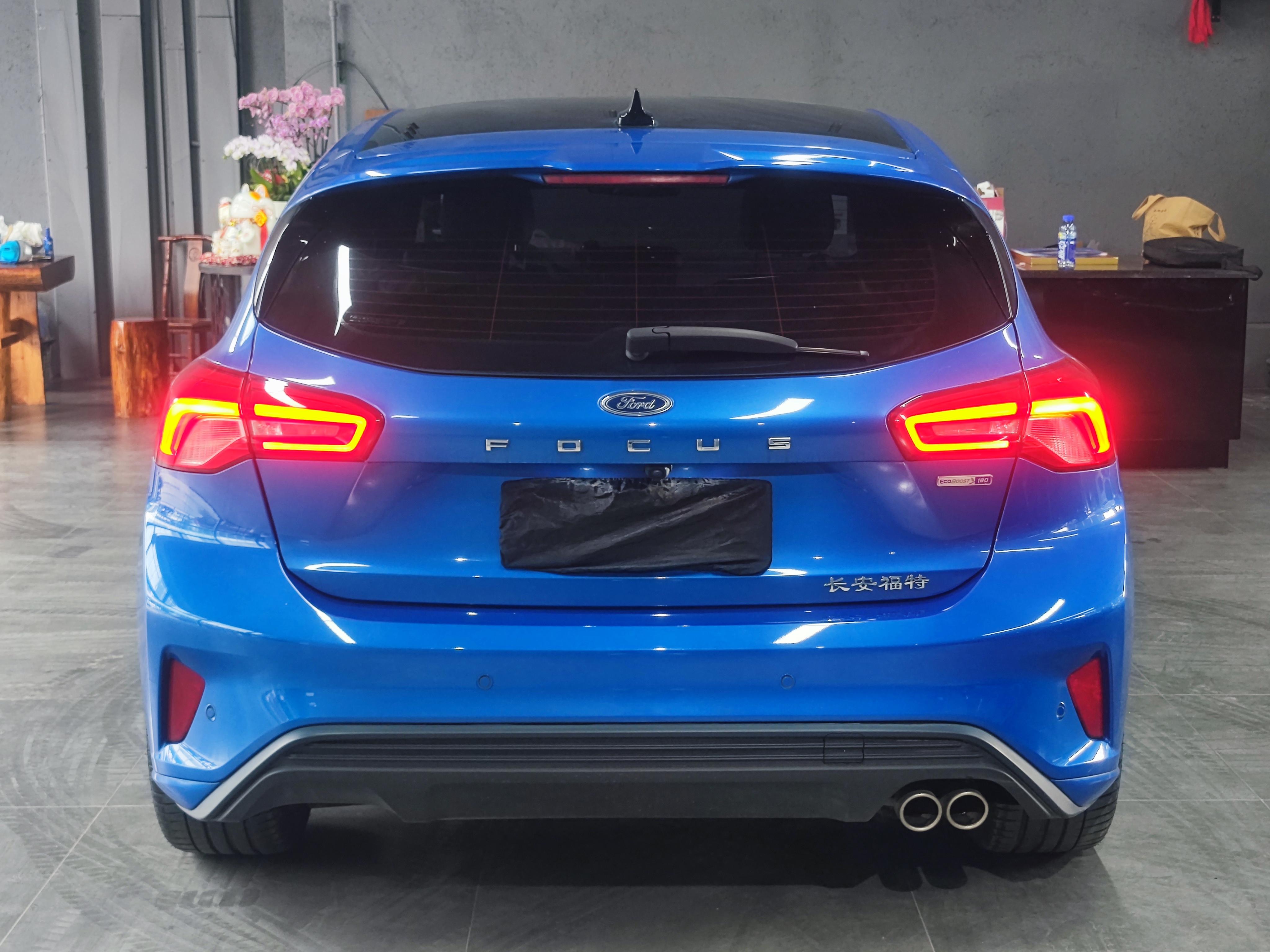 Ford Focus ST 2020 thumb 4