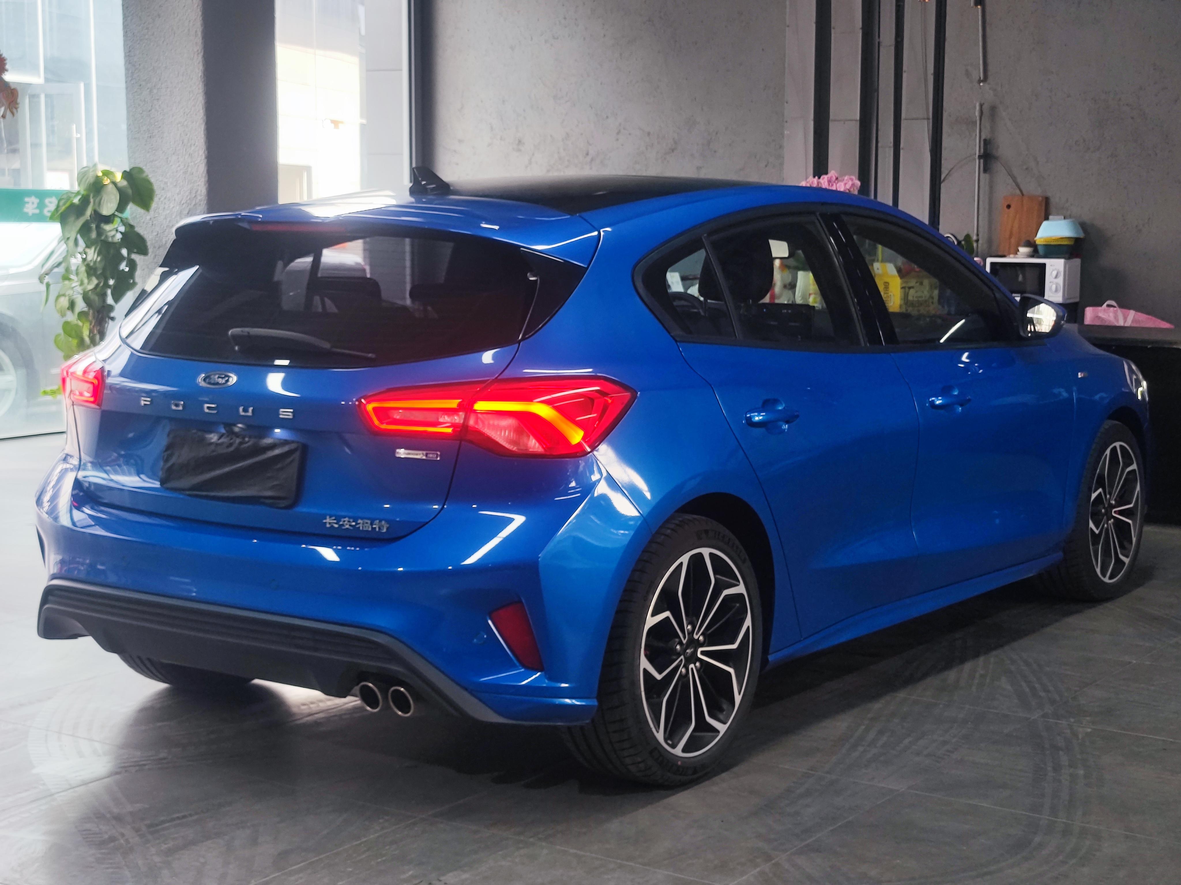 Ford Focus ST 2020 thumb 5